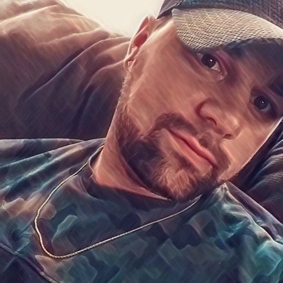 Meet your Posher, Devan - Picture 1 of 1